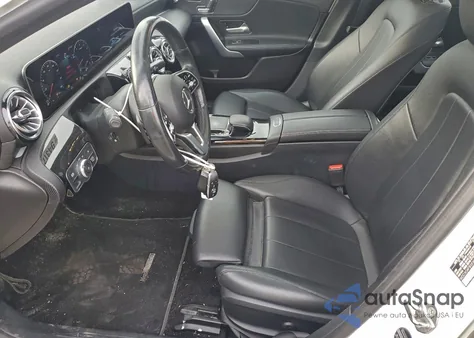 2019 Mercedes-Benz A 220 4Matic z USA, uszkodzony, nr VIN WDD3G4FB0KW006914